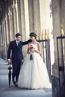 WeddingLight Events – Elope to Paris bio picture